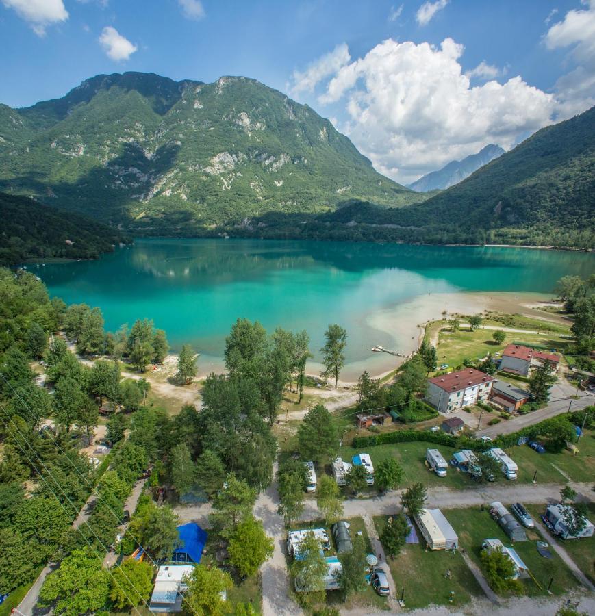Отель Camping Lago 3 Comuni Alesso Экстерьер фото